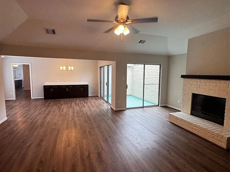 8807 Belle Glen Dr — Photo 16