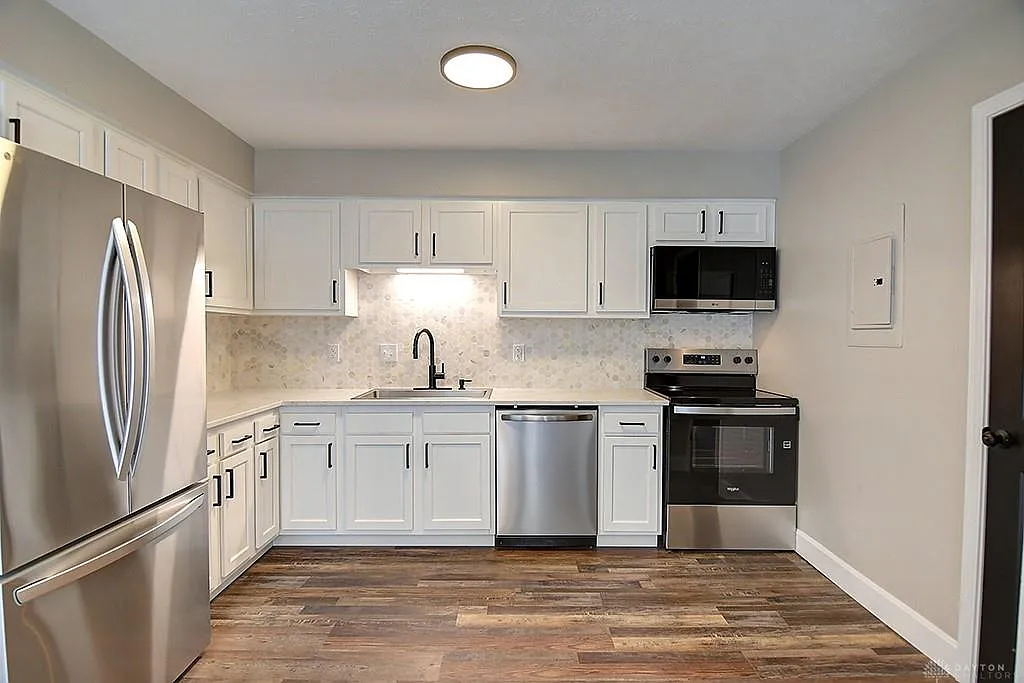 3 bed, 1.5 bath, 1320 sqft, $1,495 — Photo 4