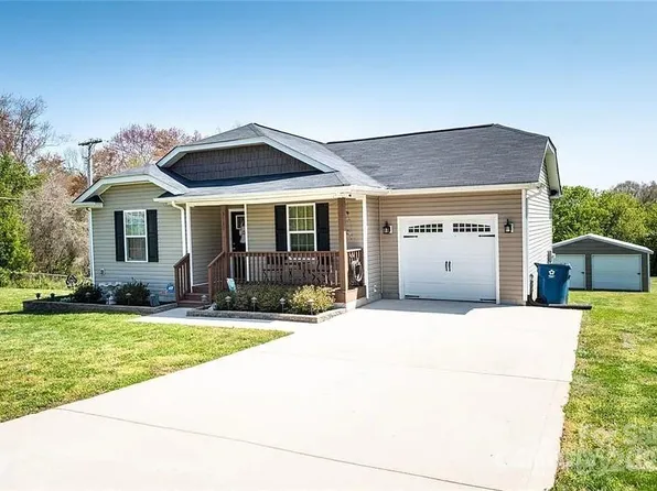3430 Maiden Springs Dr, Maiden, NC 28650