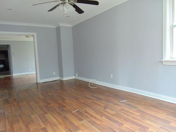 5th image of 7407 S Kenwood Ave