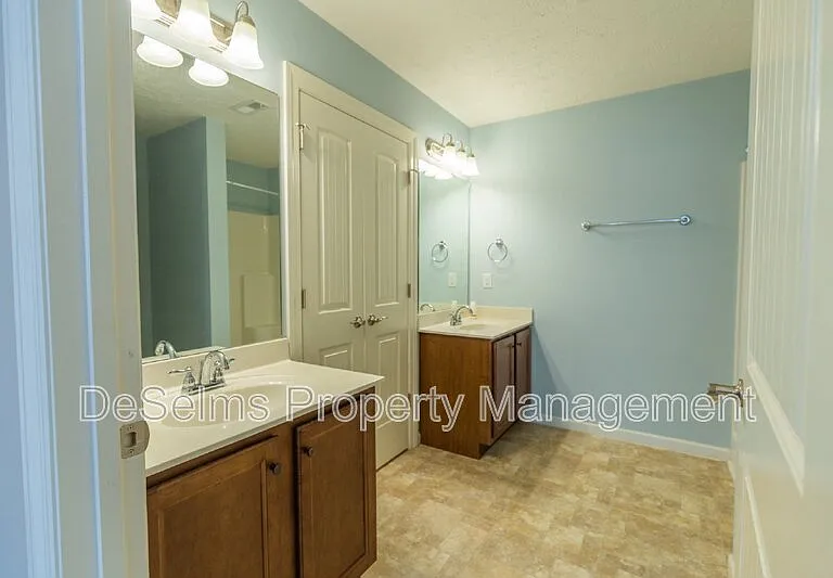 1536 Passage Dr — Photo 12