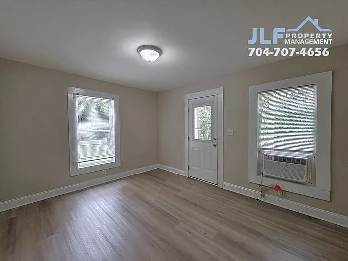 1417 Oakshade Ave — Photo 3