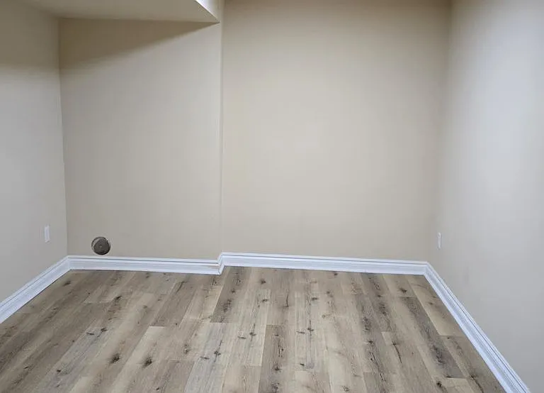 1622 Commodore Cir — Photo 37