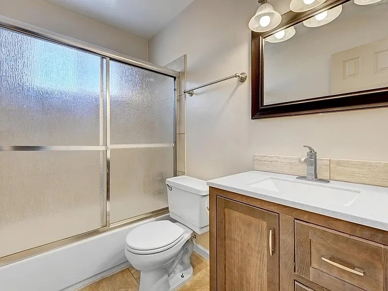 87 Newland Ct — Photo 9