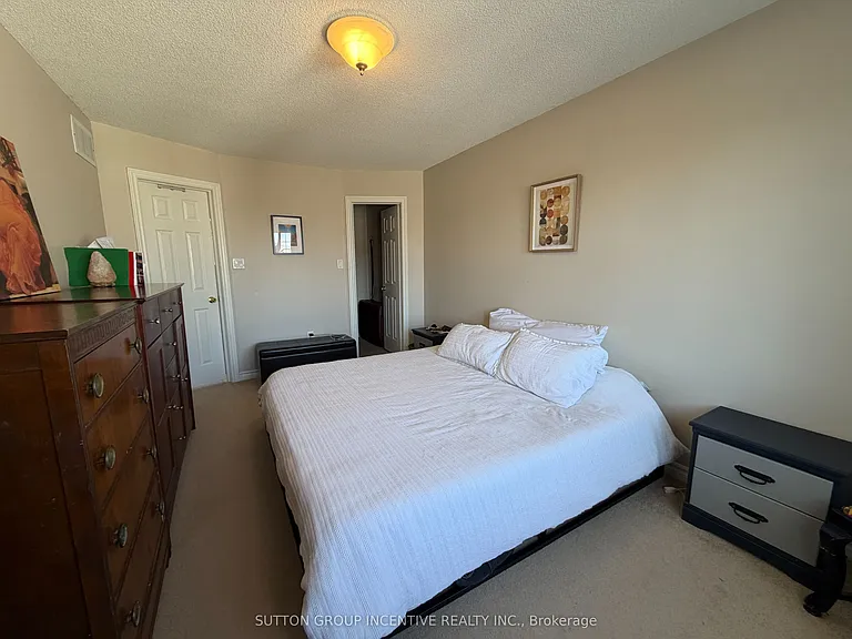 Shaina Ct — Photo 17