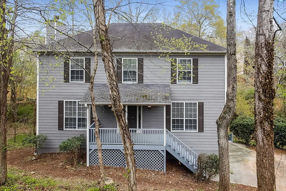 4 bed, 2.5 bath, 2032 sqft, $2,275 — Photo 1