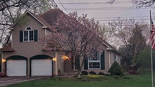 2nd image of 4561 Ivanhoe Ave