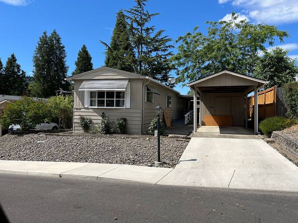 30 NE Mary Ann Ln