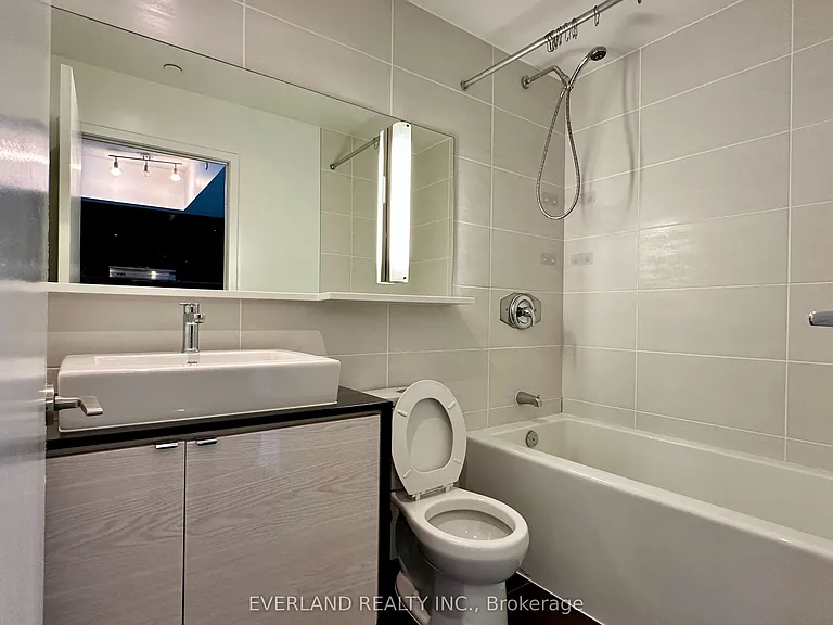 72 Esther Shiner Blvd #710 — Photo 7