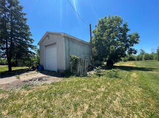 10710 Unity Rd, New Middletown, OH 44442