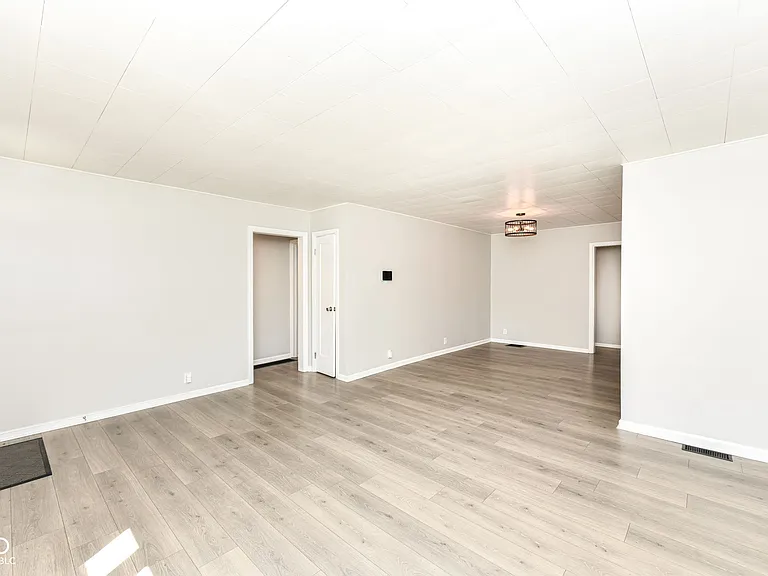 5301 Evanston Ave — Photo 5