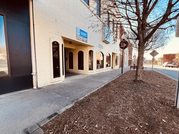 915 Main St, North Wilkesboro, NC