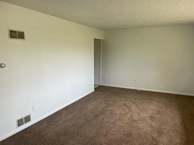 12188 Susquehanna Trl S — Photo 9