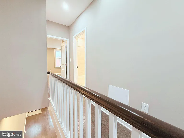 715 N Patterson Park Ave — Photo 9