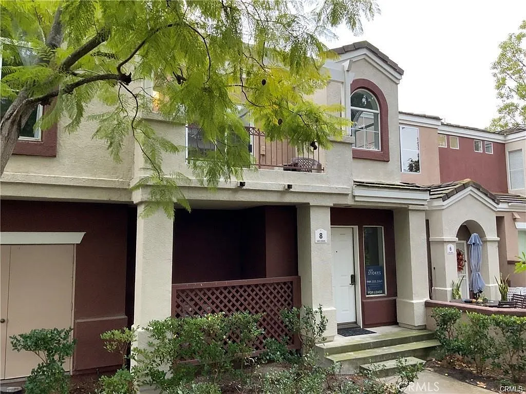 2 bed, 884 sqft, $3,000 — Photo 2