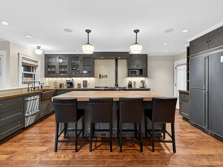 2028 NE Alameda Dr — Photo 21