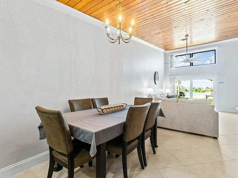 12542 Westhampton Cir — Photo 3