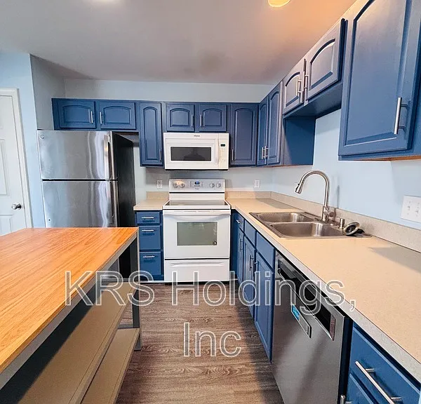 7032 Wytheville Cir — Photo 17