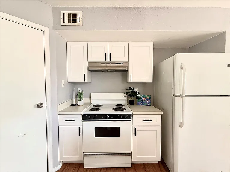 7200 T C Jester Blvd #3902 — Photo 7