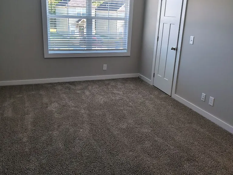 338 Honeycomb Ct — Photo 3