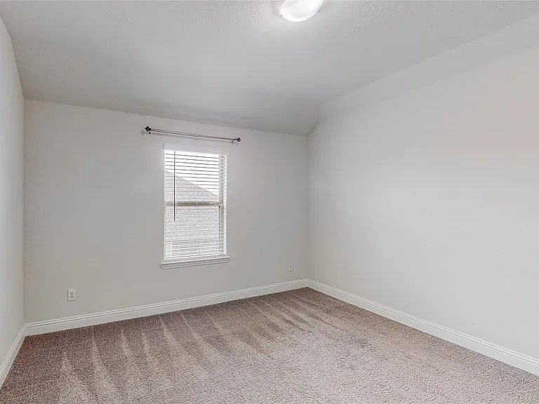 961 Waterview Dr — Photo 17