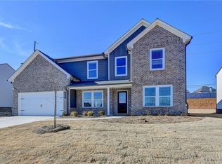 656 Rodeo Dr, Auburn, GA 30011