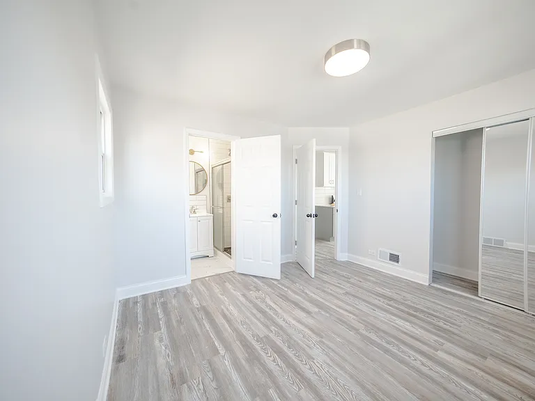 2242 N Lavergne Ave #2 — Photo 13