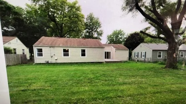 5865 Fontana Dr — Photo 3