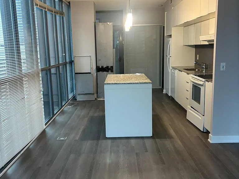 110 Charles St E #2807 — Photo 3