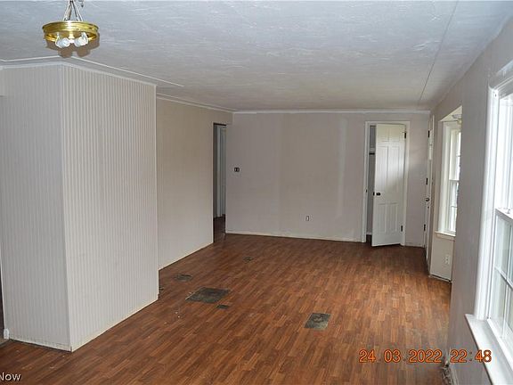 5th image of 4920 Greenwood Dr