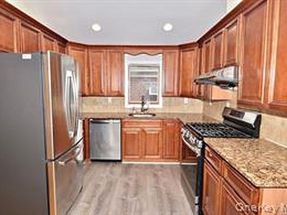 2nd image of 154-36 20th Rd Floor 1