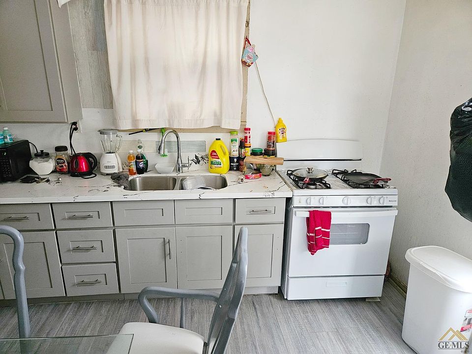 215 Kincaid St Bakersfield, CA, 93307 Apartments for Rent Zillow