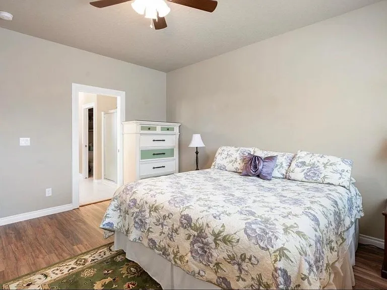 4819 N Emerald Ln — Photo 20