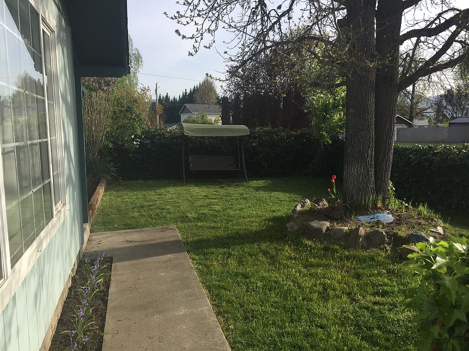 2nd image of 1718 Medart Ln