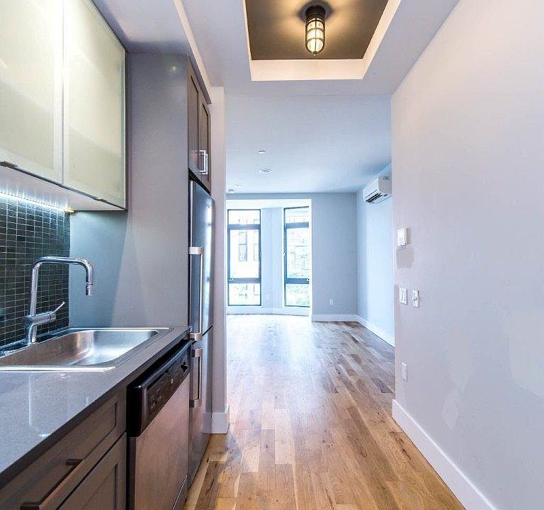 1st image of 185 Leonard St #1DESK