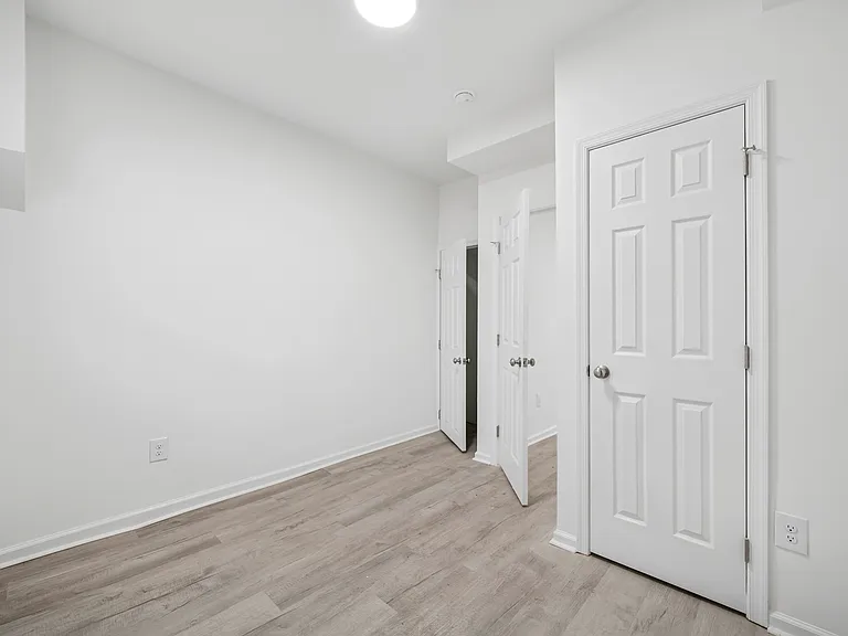 2846 N Stillman St — Photo 5