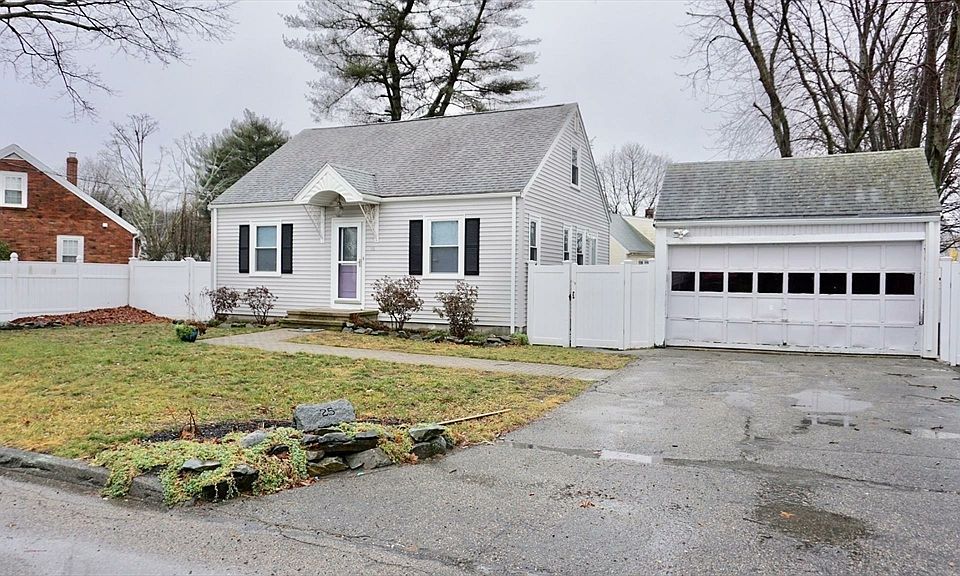 1st image of 25 Halliden St