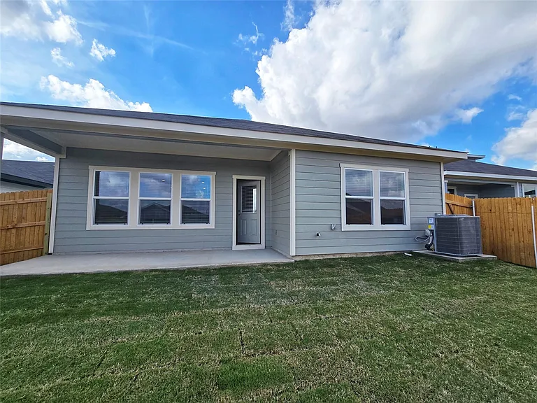 352 San Juan Trl — Photo 27