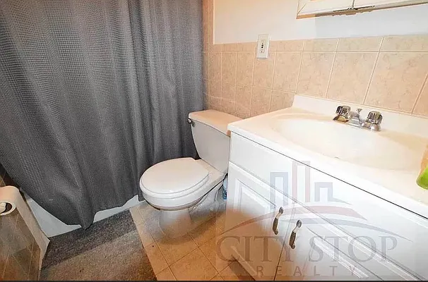 Rented by City Stop Realty | media 15