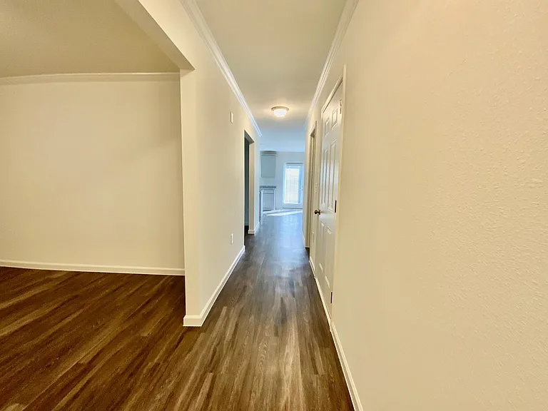 3912 Bissett Way — Photo 7