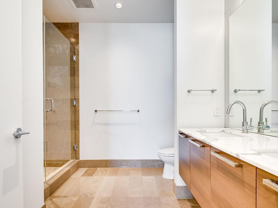 2nd image of 1514 Blake St #901