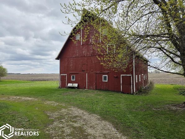 704 Lake St, Blairsburg, IA 50034