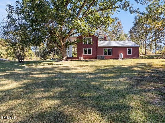 4th image of 5735 Center Hill Rd