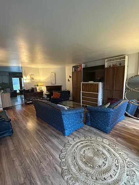 529 Susan Dr — Photo 3