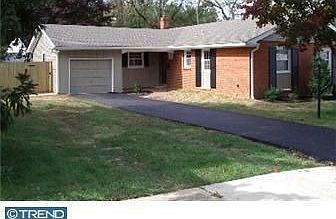 1st image of 2803 W Oakland Dr