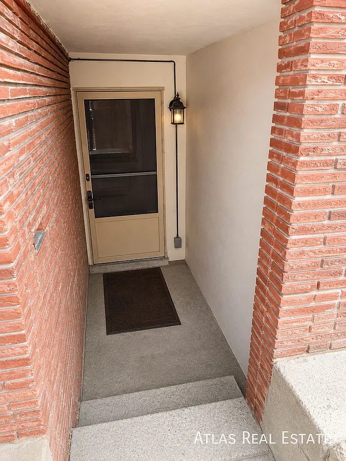 *Available Now!* 3 Bedroom Home Near Sloans Lake W/ Fireplace, Stainless Appliances, 1 Car Garage... — Photo 3