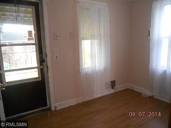 5th image of 3813 Girard Ave N