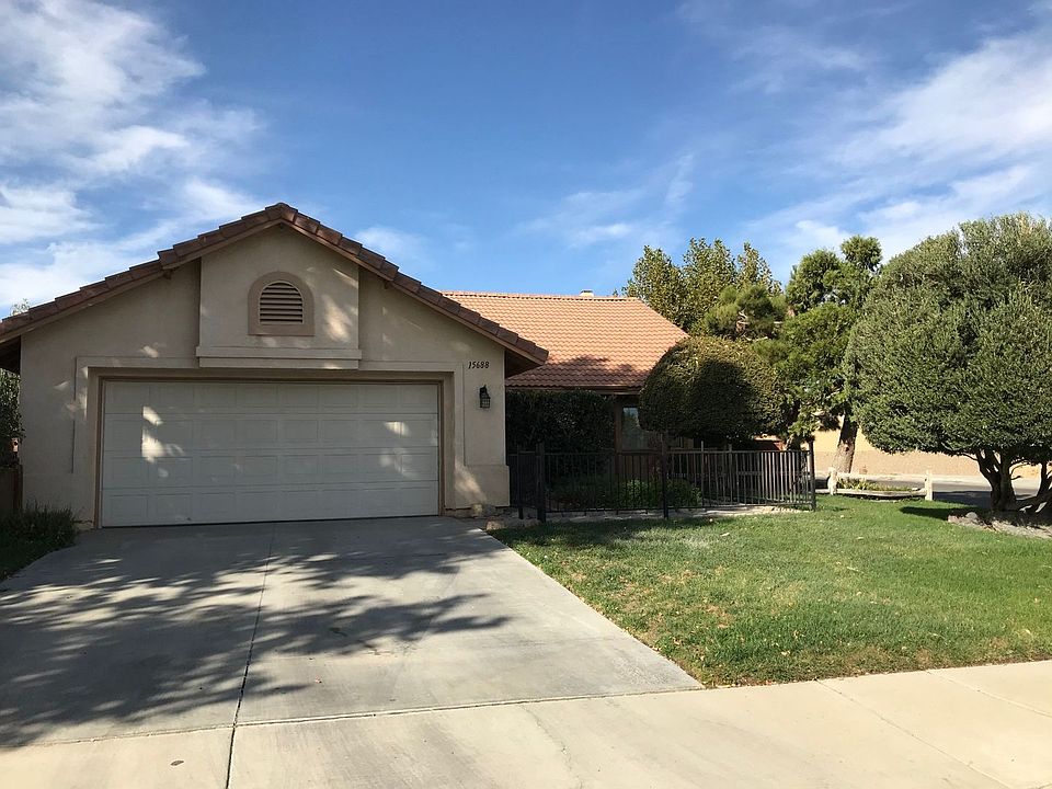 1st image of 15688 Amber Pointe Dr