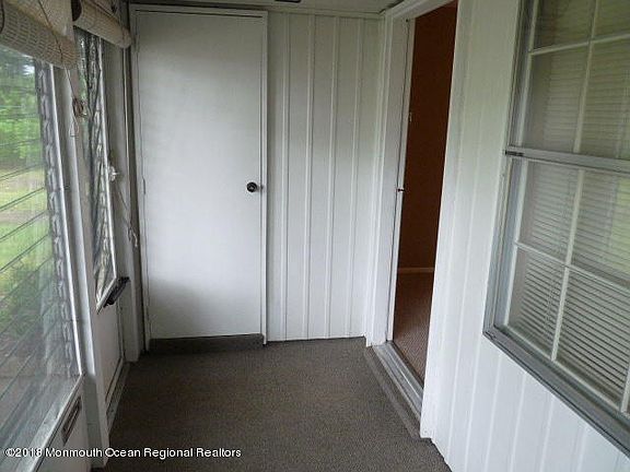 3rd image of 1021A Aberdeen Dr #100A