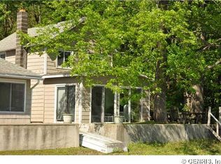 678 Crescent Bch, Branchport, NY 14418